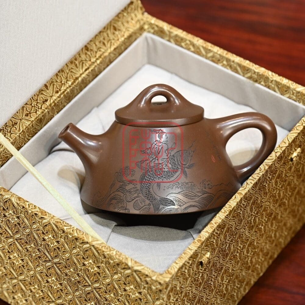 Chế độ xem thay thế của Ấm Tử Sa Bá Vương Thạch Biều 400ml - Đất Tử Nê - Nghệ Nhân Tưởng Tùng Kiệt
