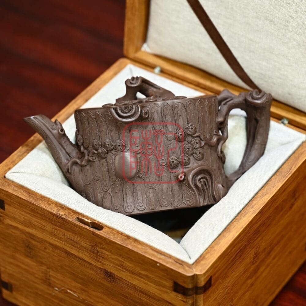 Chế độ xem thay thế của Ấm Tử Sa Tùng Trang 360ml - Đất Tử Nê - Nghệ Nhân Tưởng Tùng Kiệt
